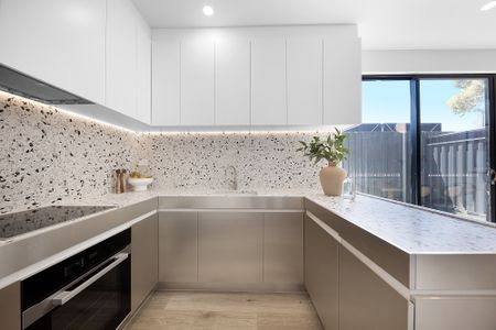 1/24 Carr Street, Brighton East VIC 3187 - Townhouse For Rent | Domain - Photo 5