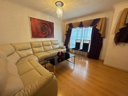 4 bedroom terraced house to rent - Photo 1