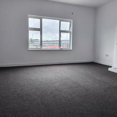 5 bedroom flat to rent - Photo 1