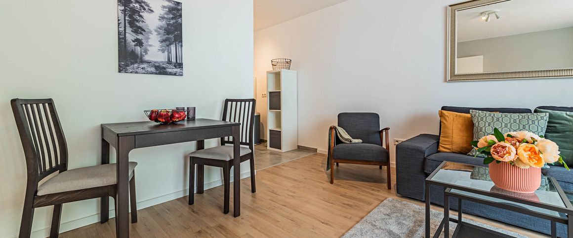 City-Residence: Schick möblierte Wohnung mit Skylineblick in schöner Westendlage - Foto 1