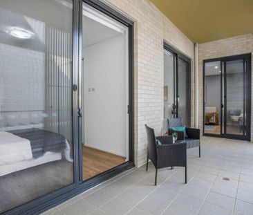 Stunning 2 Bedroom Apartment!! - Photo 1