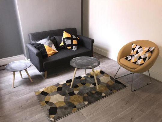 3 bedroom terraced house to rent - Photo 1