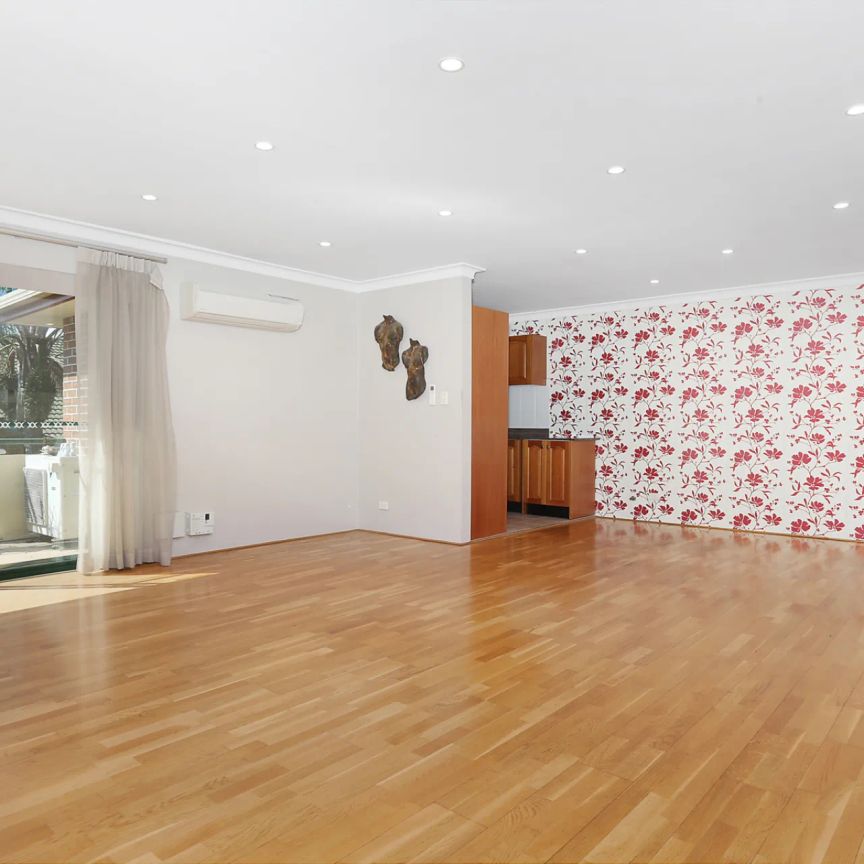 Spacious apartment in prime Strathfield location - Photo 1