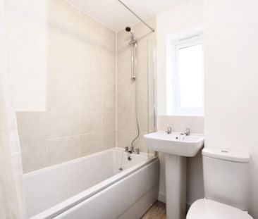 2 bedroom end of terrace house to rent - Photo 5