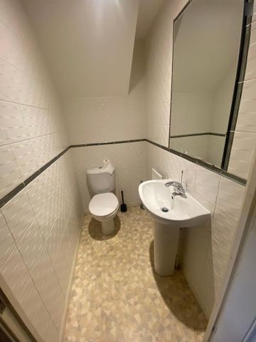 5 bedroom end of terrace house to rent - Photo 5