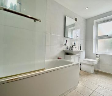 4 bedroom flat to rent - Photo 1