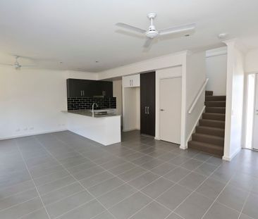 Spacious & Low-Maintenance Living in Glen Eden - Photo 1