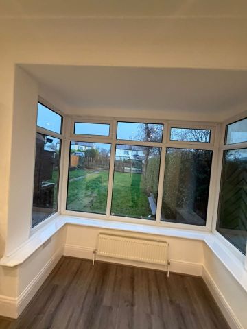 3 Bed Semi-Detached House, Queensway, LS15 - Photo 3