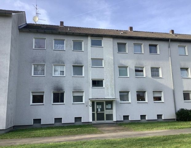 Schöne 3 Zimmer-Erdgeschosswohnung mit Balkon in Senne - Photo 1