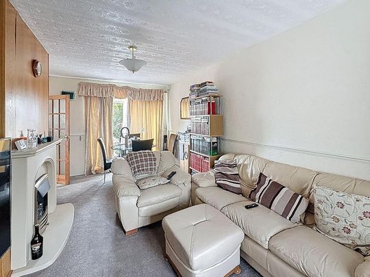 3 bedroom semi-detached house to rent - Photo 1