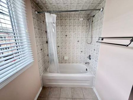 For Lease - 5535 Glen Erin Drive Unit# 73, Mississauga, Ontario - Photo 5