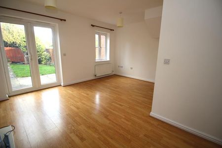 3 bedroom terraced house to rent - Photo 2