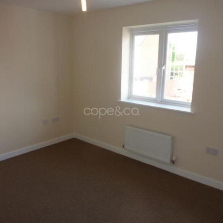2 bedroom townhouse to rent - Photo 1