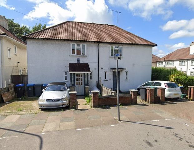 Studio Flat, Conduit Way, NW10 - Photo 1