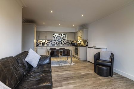 2 bedroom flat to rent - Photo 2