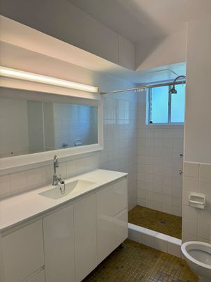 Generously Sized One Bedroom Apartment - Photo 1