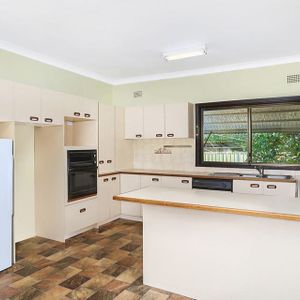 Lakeside Single Level Home - Photo 2