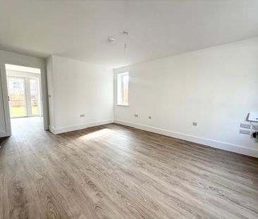 3 bedroom semi-detached house to rent - Photo 1