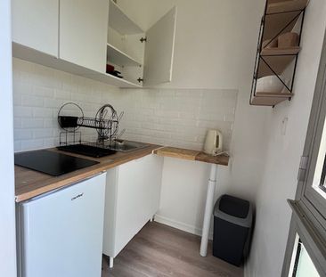 POITIERS, STUDIO MEUBLE DE 25M² AVEC PARKING - Photo 2
