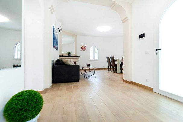 Villa unifamiliare via Celestino II 12, Centro, San Felice Circeo - Photo 1