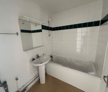 Location - Appartement T3 - 68 m² - Audincourt - Photo 5