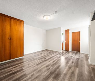 Studio Apartment in Prime Location with Parking - Photo 1