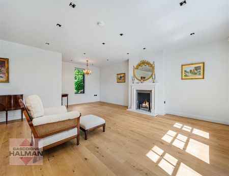 3 Bedroom Apartment To Let - Photo 2