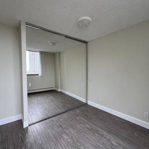 1 BEDROOM-20th floor Beautiful Apartment / Convenient location / - Photo 2