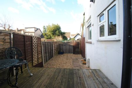 1 bedroom flat to rent - Photo 5