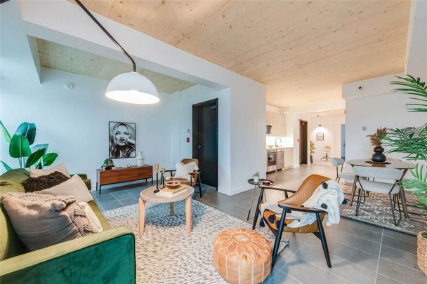 For Lease - 1598 Queen Street Unit# 302, Toronto, Ontario - Photo 1