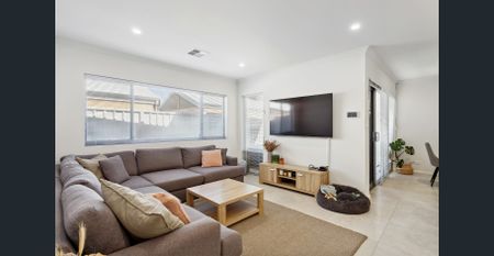 Beautiful Home in Great Central Location - Photo 3