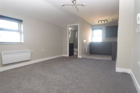 1 bed apartment to rent in Oriel Crescent, Scarborough, YO11 - Photo 3