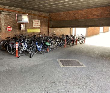 Gerenoveerd appartement met 2 slaapkamers, terras en garagebox te h... - Foto 4