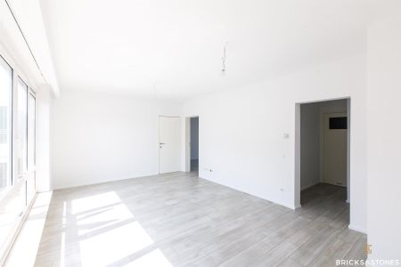 Vernieuwd appartement met terras - Foto 4