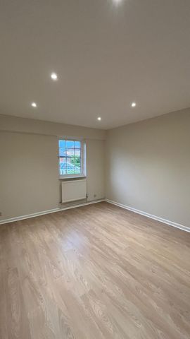 Hamlet Square - Photo 5