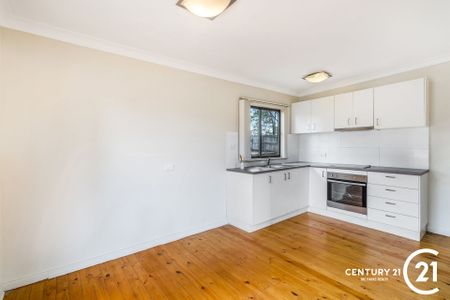 Charming 3-Bedroom Home! - Photo 5