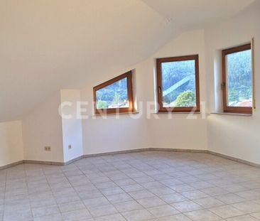 Frisch renovierte Wohnung mit neuer EBK - Photo 3