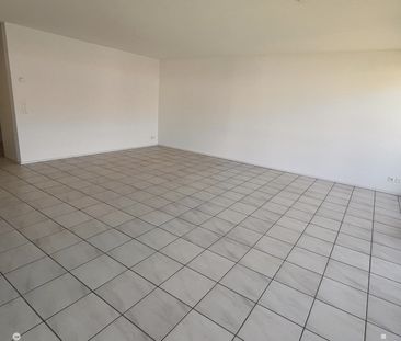 Helle 4-Zimmer-Wohnung mit Balkon und moderner Ausstattung in Biel - Foto 2