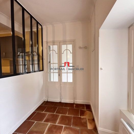 Maison à louer, 3 pièces - Bourg 33710 - Photo 1