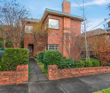 1/15 Corsewall Close, Hawthorn VIC 3122 - Photo 3