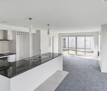 Spacious 4 bedroom home! - Photo 6