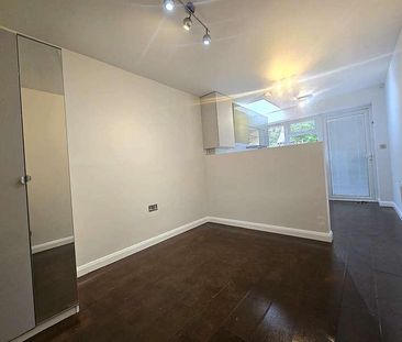 Brookside Road, NW11 - Photo 4