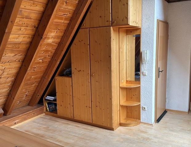 Schöne 1,5-Zimmer DG-Wohnung mit tollem Ausblick in Alz.-Michelb. - Foto 1