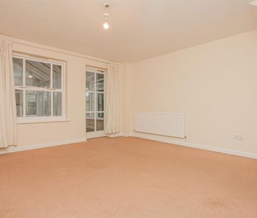 2 bedroom end of terrace house to rent - Photo 3