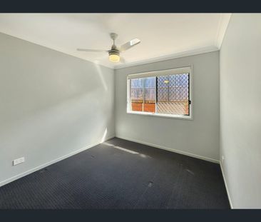 1/4 Radmila Court, Bellbird Park, Qld 4300 - Photo 4