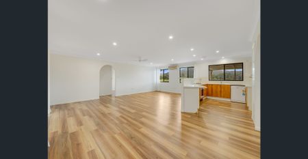 SPACIOUS FAMILY HOME IN A PEACEFUL SETTING - Photo 3