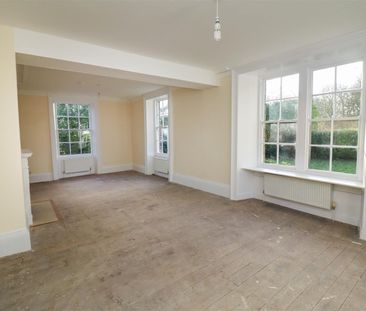 6 bed detached house to rent in Cortworth Lane, Rotherham, S62 - Photo 4