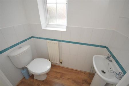 2 bedroom terraced house to rent - Photo 4