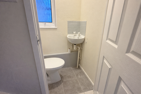 3 bedroom terraced house to rent - Photo 4