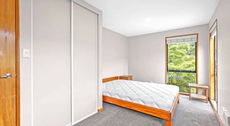 Large Home In Mount Pleasant - Photo 2